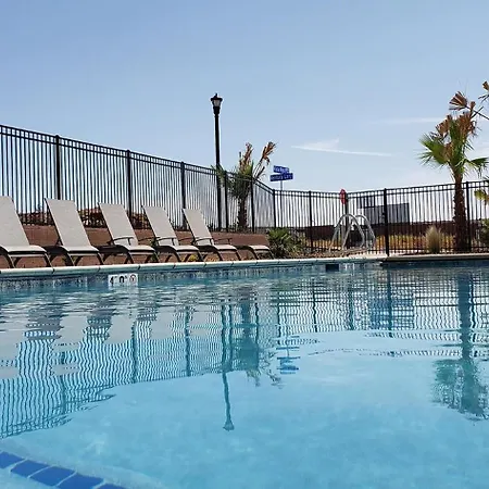 497|The Oasis In St. George With Backyard Spa